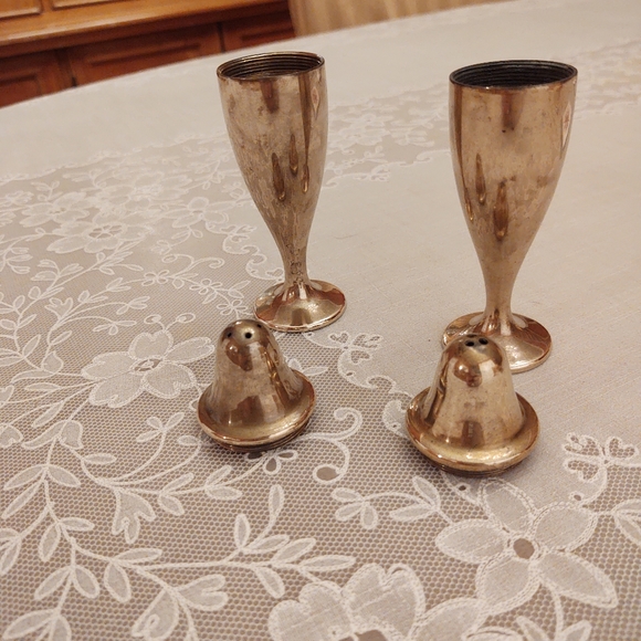Vintage Drylite salt and pepper shakers - Picture 2 of 8